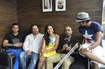 Juggy D, Karanvir Bohra, Teejay Sidhu, Raghu Ram on location of film Love You Soniye in Cest La Vie on 18th May 2013 (22).JPG